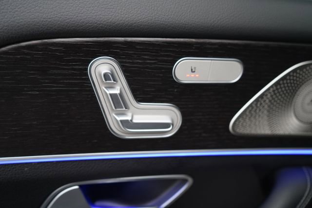 Used 2023 Mercedes-Benz GLS 450 4MATIC image 96