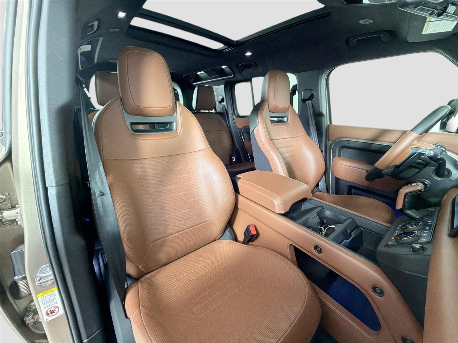 Certified 2025 Land Rover Defender 110 AWD/4WD image 27