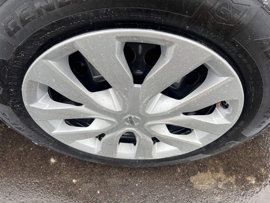 Certified 2020 Nissan Rogue S image 42