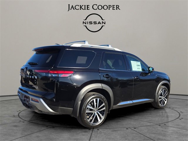 New 2025 Nissan Pathfinder Platinum w/ Cargo Package image 5