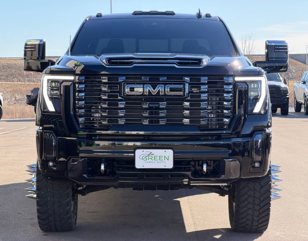 Used 2024 GMC Sierra 3500 Denali Ultimate AWD/4WD image 6