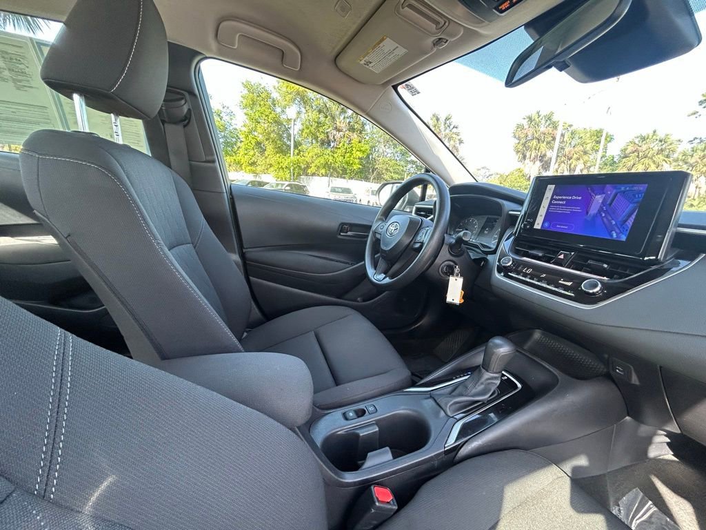 Used 2025 Toyota Corolla LE FWD image 26