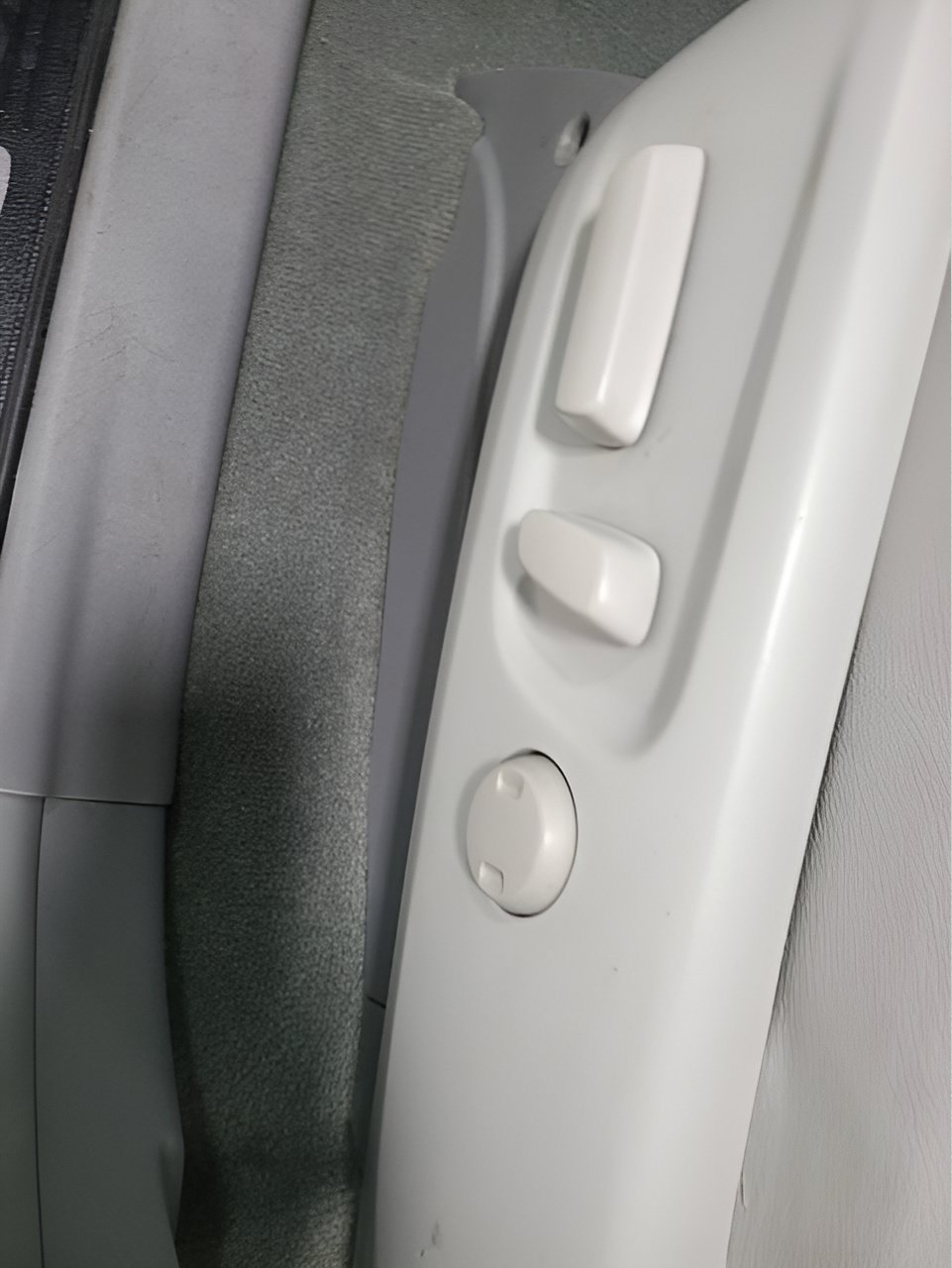 Used 2014 Toyota Sienna XLE w/ Entertainment Package FWD image 22