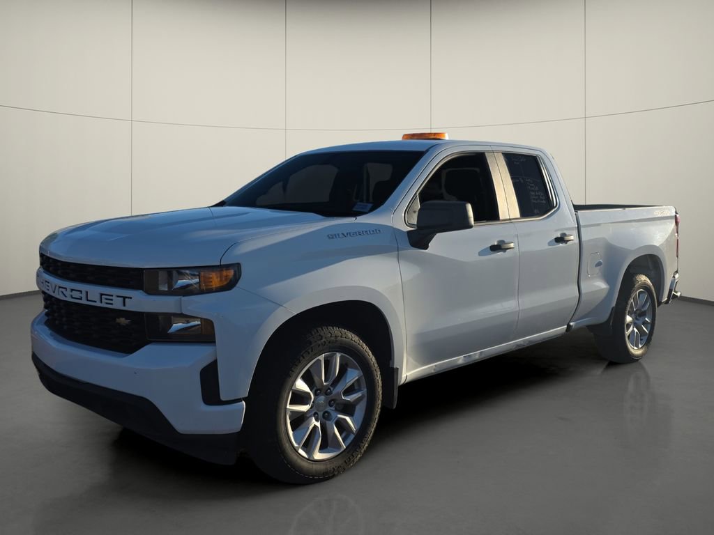 Used 2020 Chevrolet Silverado 1500 Custom w/ Custom Convenience Package image 4