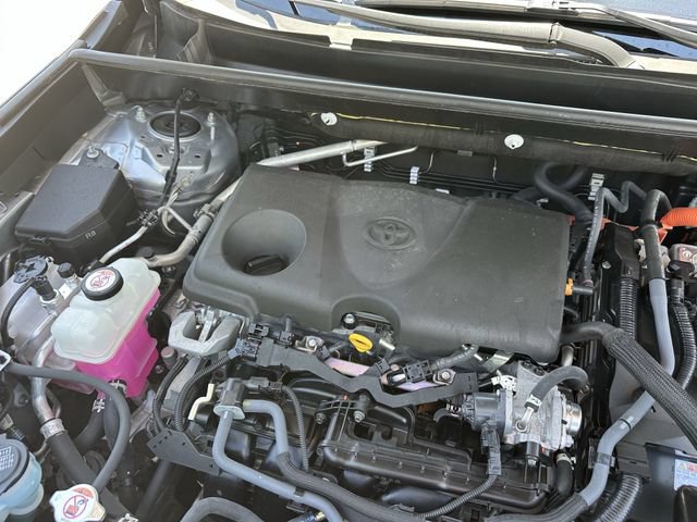 Used 2022 Toyota RAV4 XLE Premium AWD/4WD image 36
