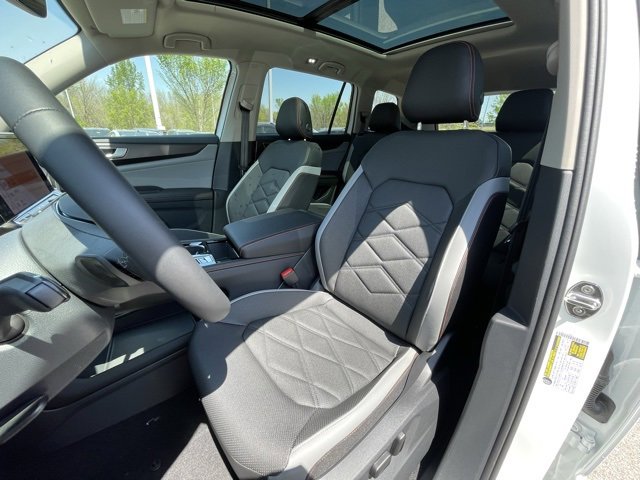 New 2025 Volkswagen Atlas Peak Edition SE image 20