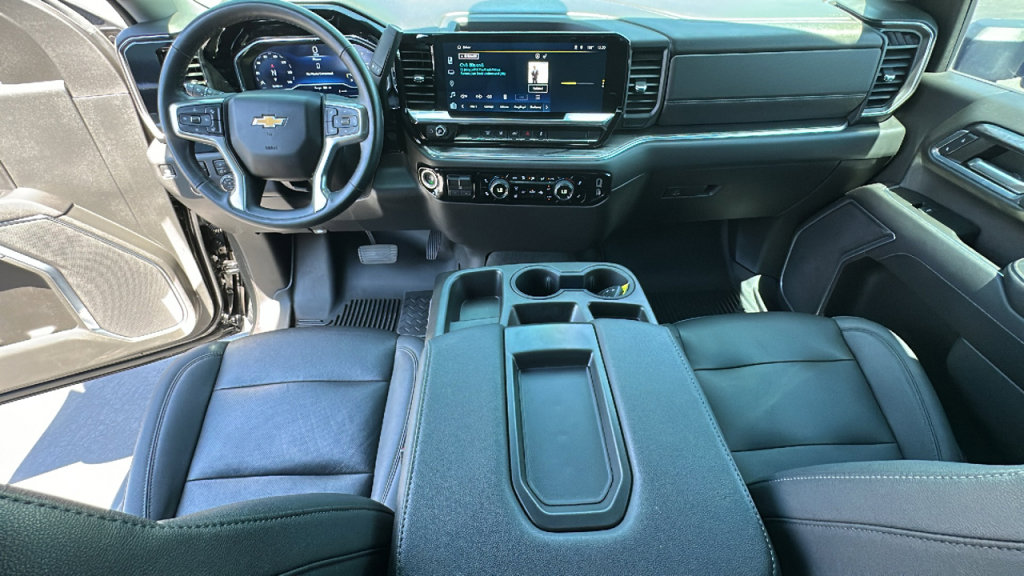 Used 2024 Chevrolet Silverado 2500 LTZ AWD/4WD image 26