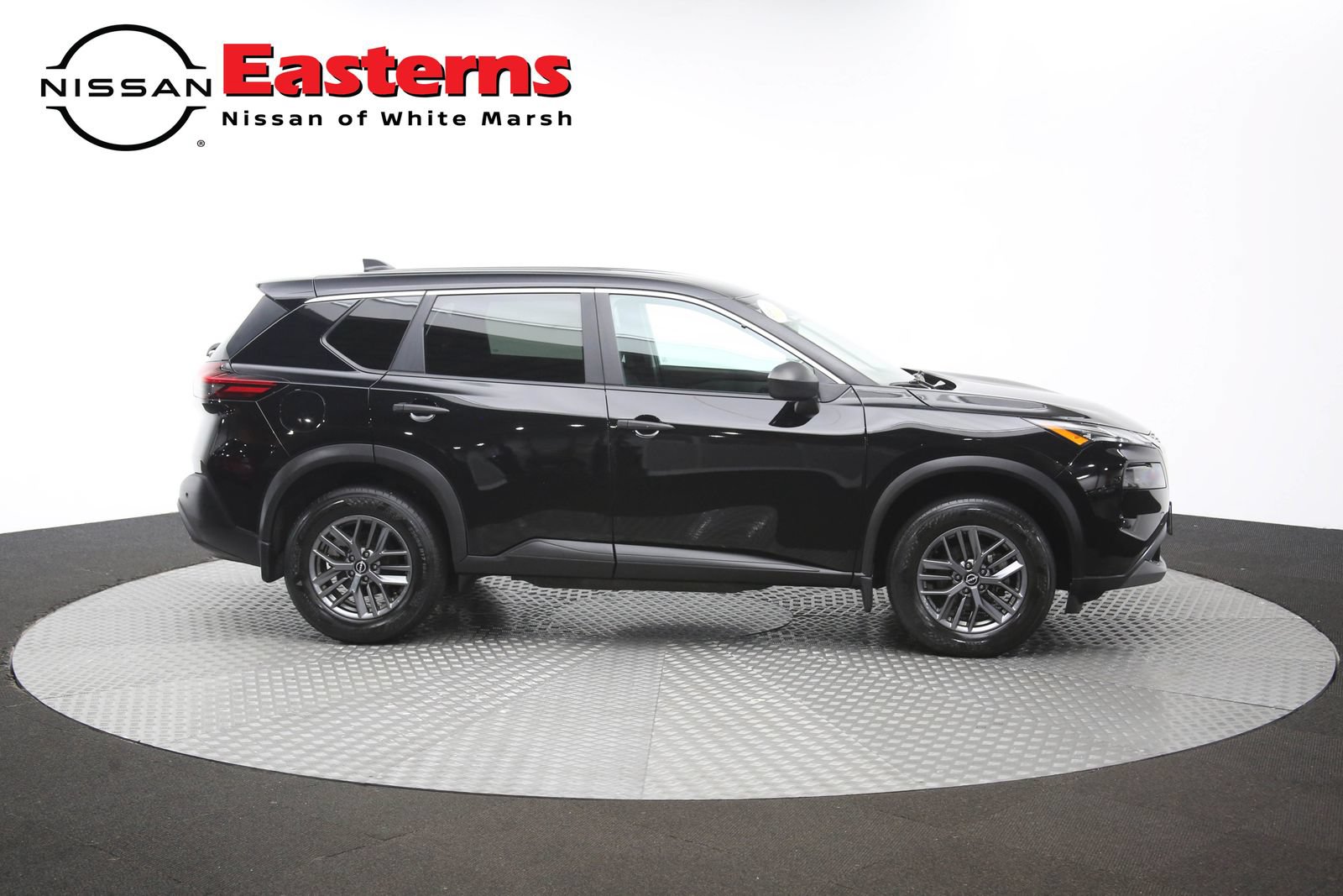 Used 2023 Nissan Rogue S AWD/4WD image 42