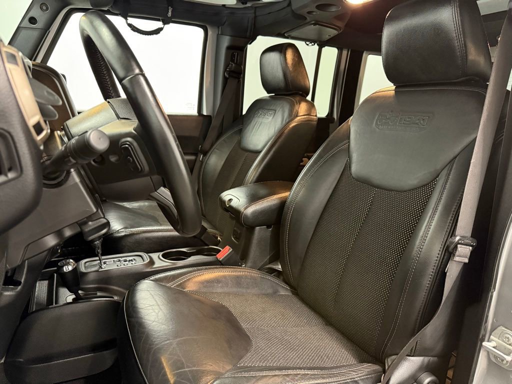 Used 2017 Jeep Wrangler Unlimited Sahara image 13