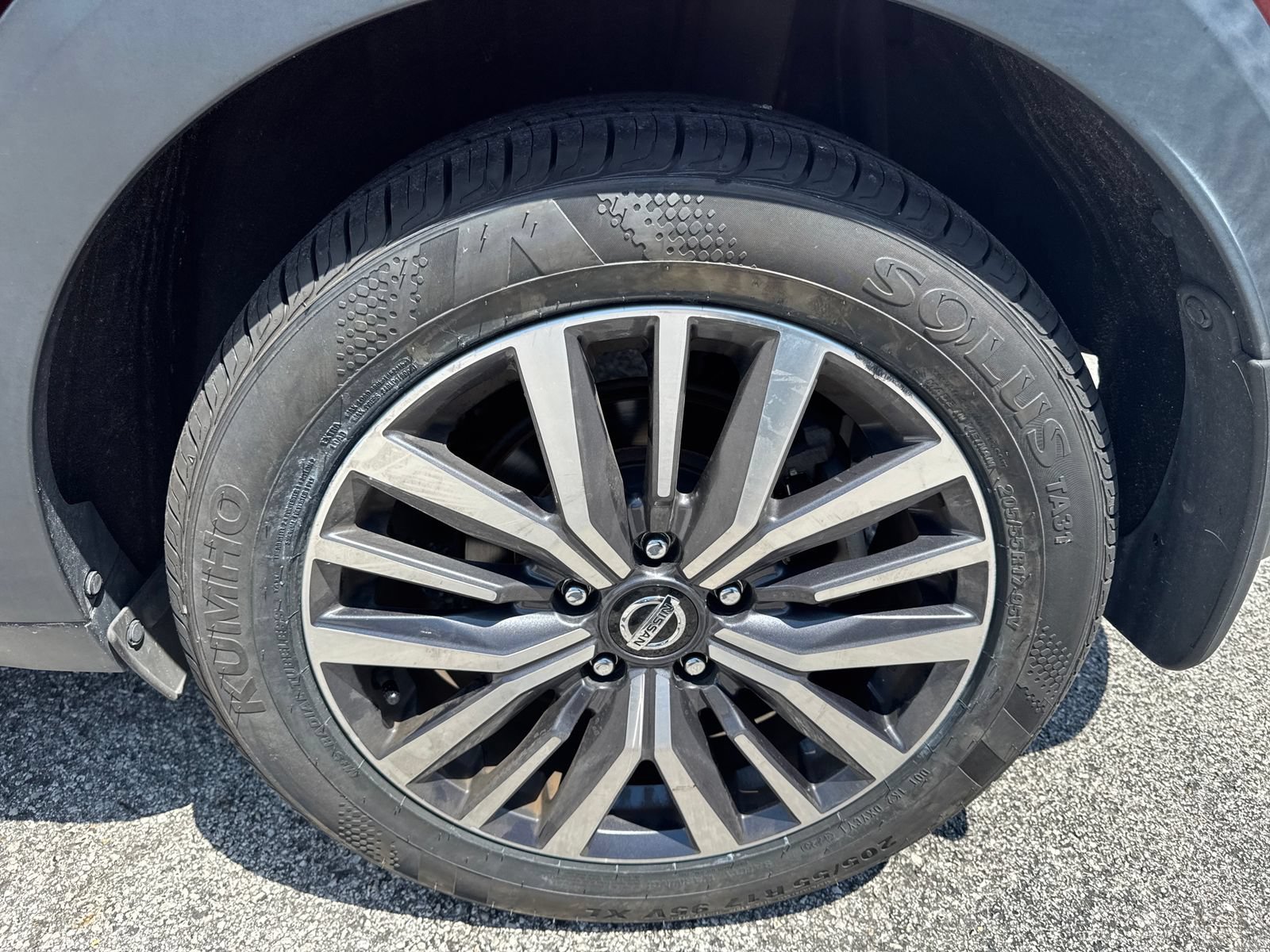 Used 2021 Nissan Kicks SV FWD image 17