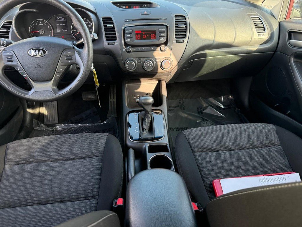 Used 2017 Kia Forte LX image 13