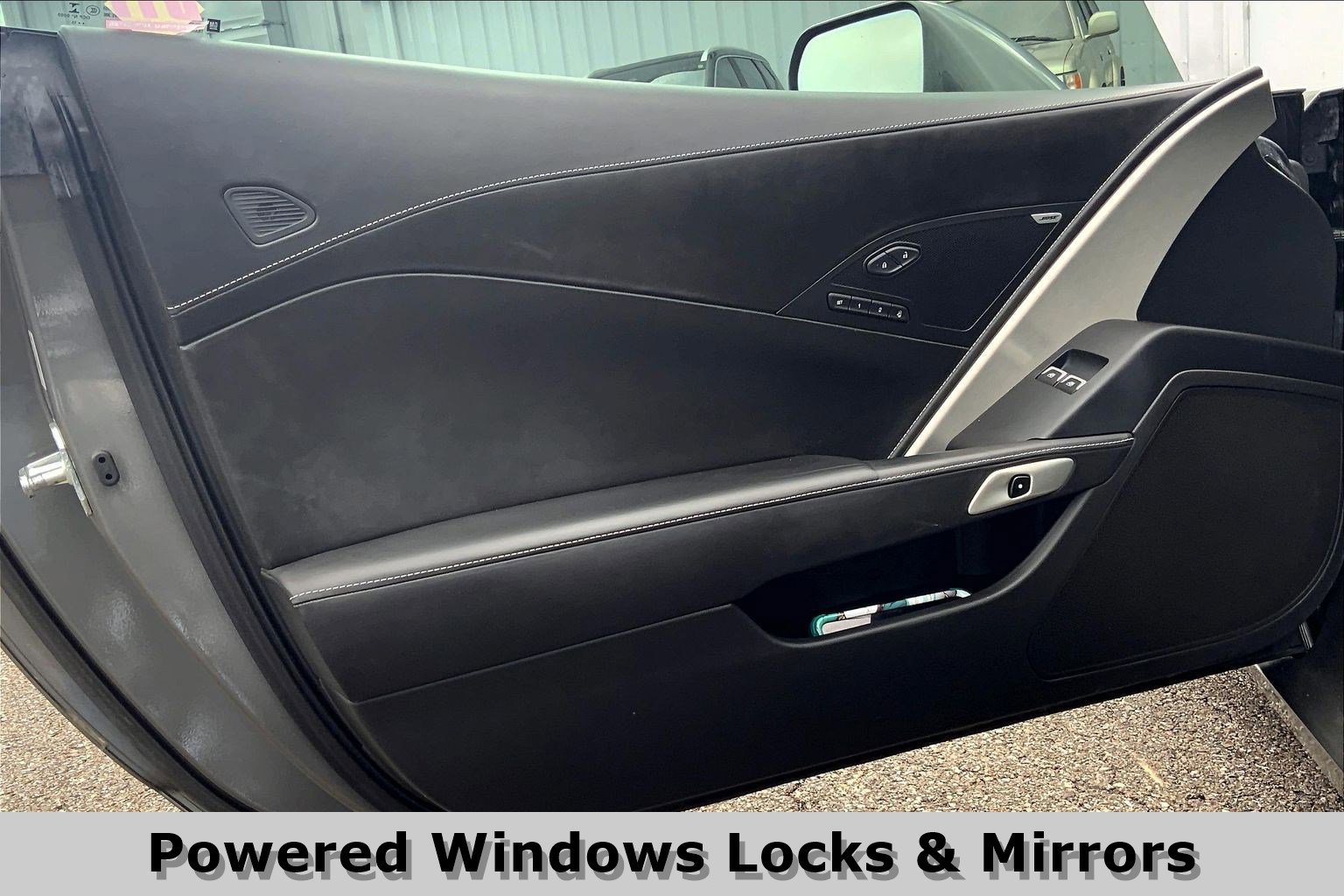 Used 2016 Chevrolet Corvette Z06 w/ 3LZ Preferred Equipment Group image 24