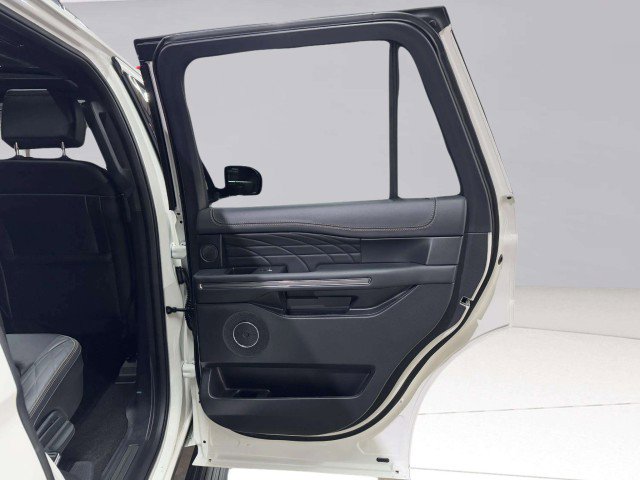 Used 2023 Ford Expedition Platinum image 57