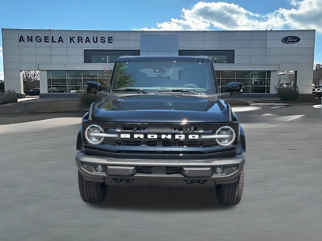 New 2026 Ford Bronco Outer Banks AWD/4WD image 2