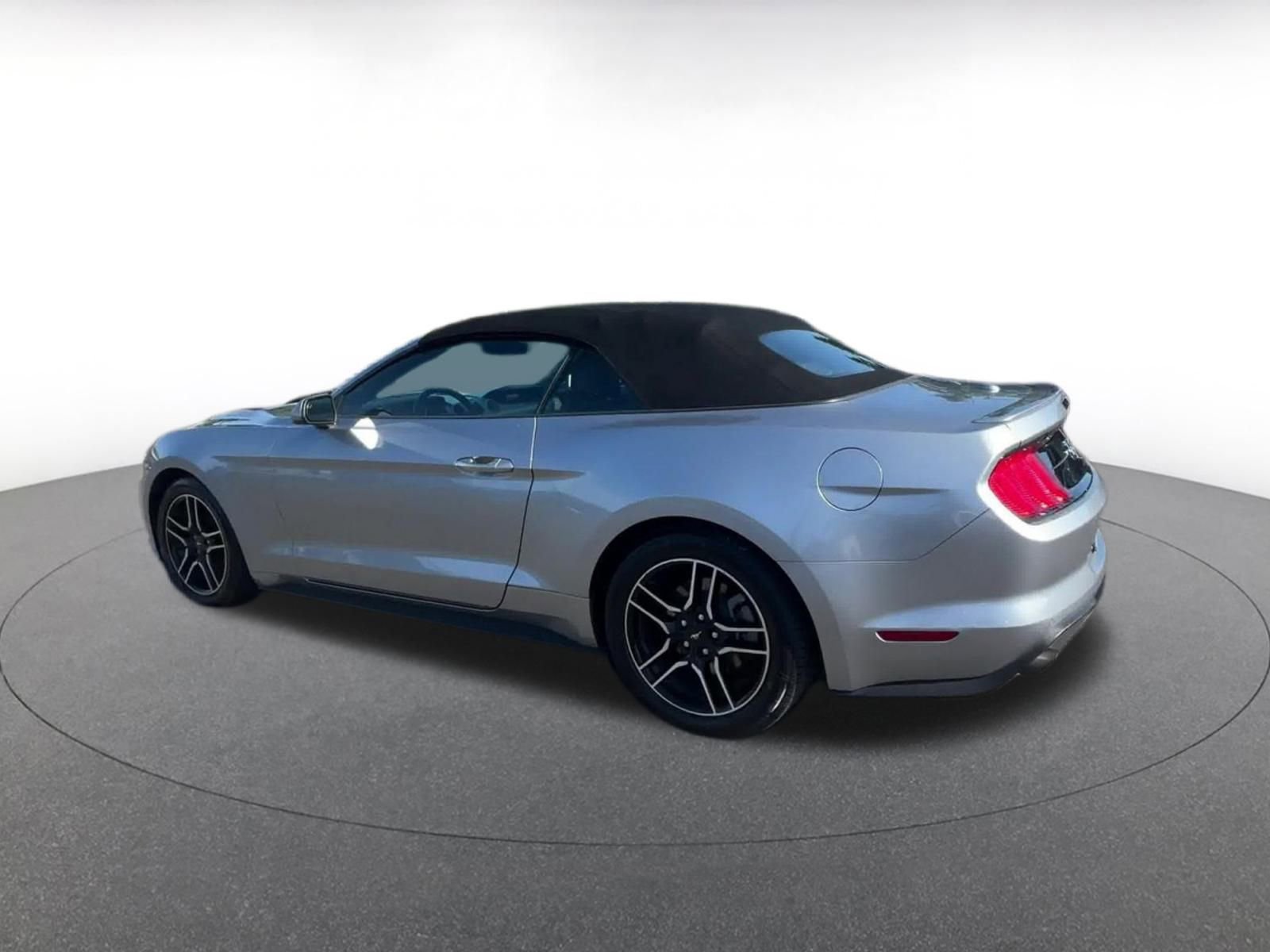 Used 2023 Ford Mustang Premium image 10