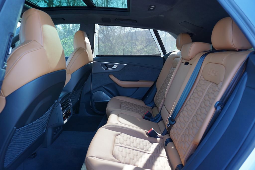 Used 2025 Audi RS Q8 performance image 29