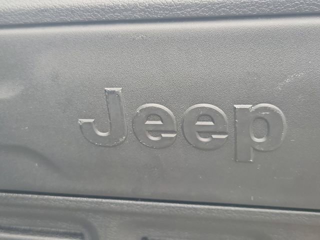 Used 2024 Jeep Wrangler Sahara image 5