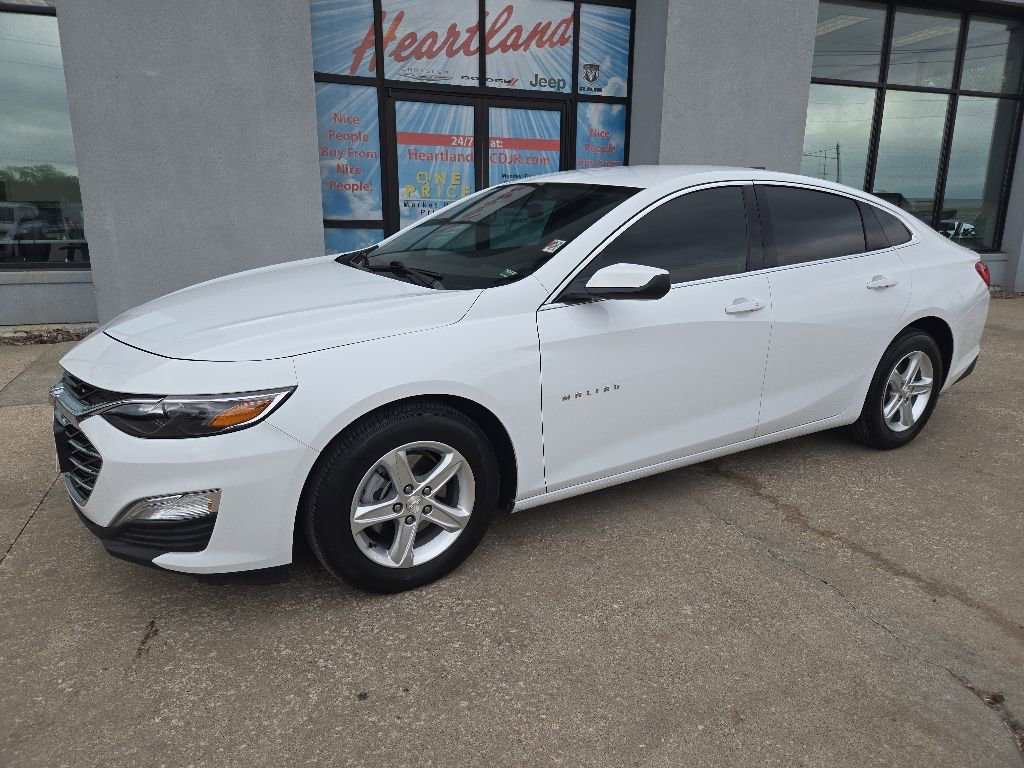 Used 2024 Chevrolet Malibu LS FWD image 3