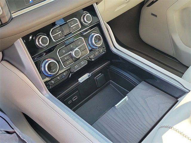 Used 2023 GMC Yukon Denali image 12