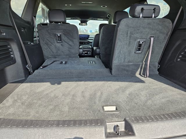 Used 2025 Buick Enclave Preferred AWD/4WD image 17