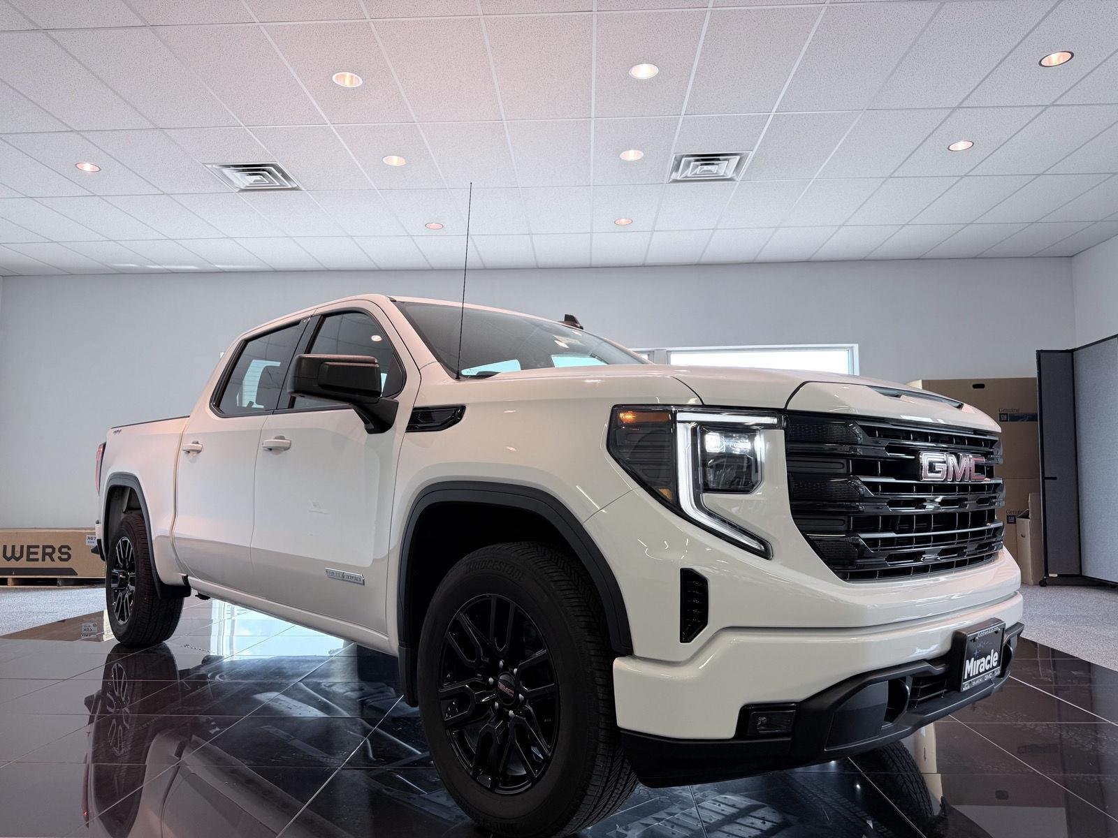 Used 2023 GMC Sierra 1500 Elevation AWD/4WD image 9