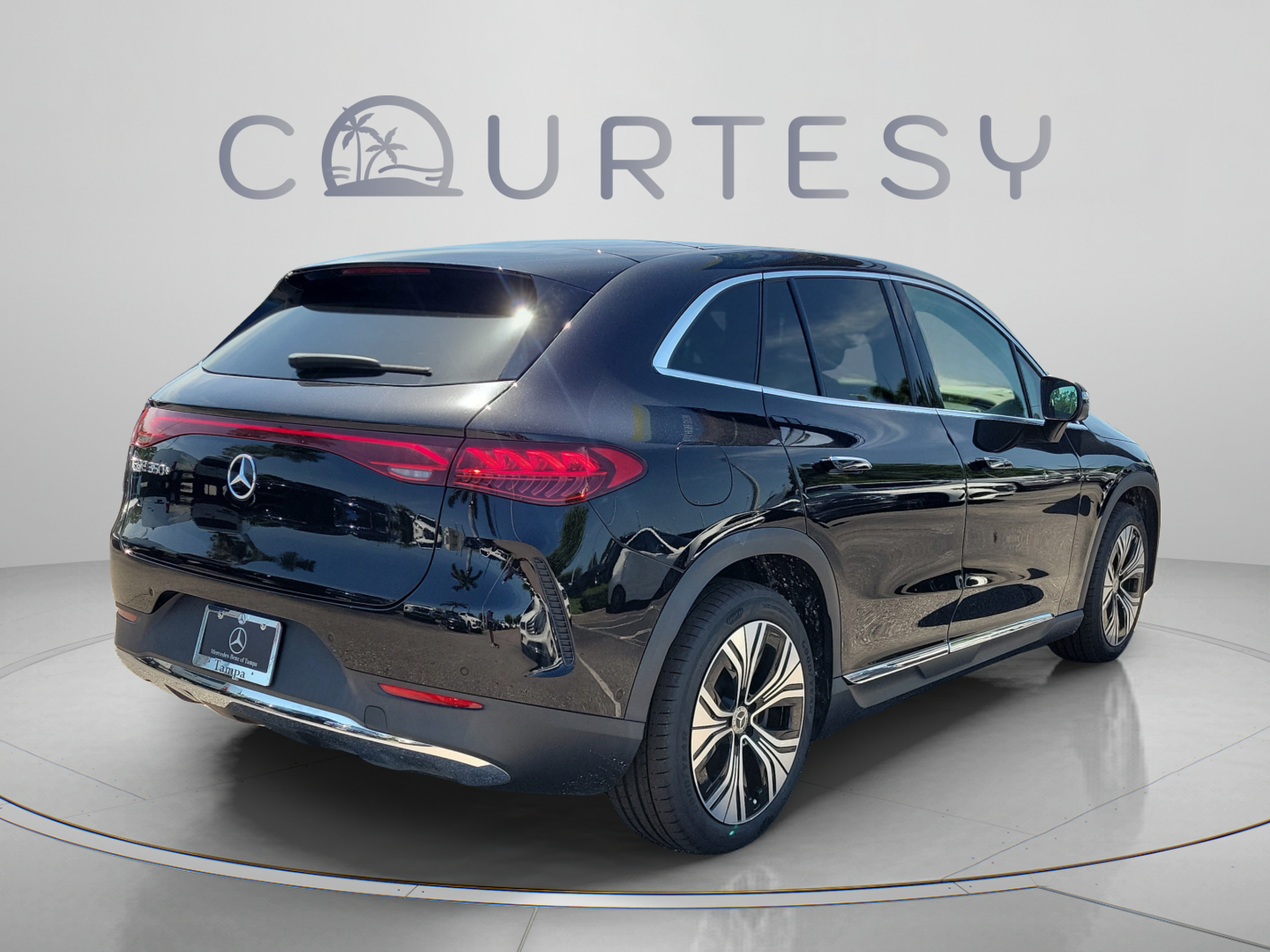 Certified 2023 Mercedes-Benz EQE 350+ SUV image 3