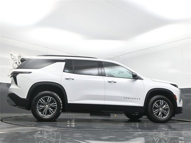 New 2026 Chevrolet Traverse LT w/ LPO, Floor Liner Package image 32