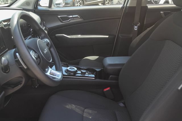 Used 2023 Kia Sportage LX AWD/4WD image 18