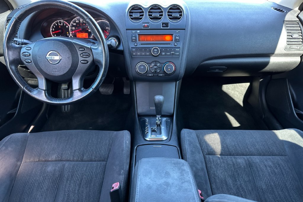 Used 2011 Nissan Altima 3.5 SR FWD image 14