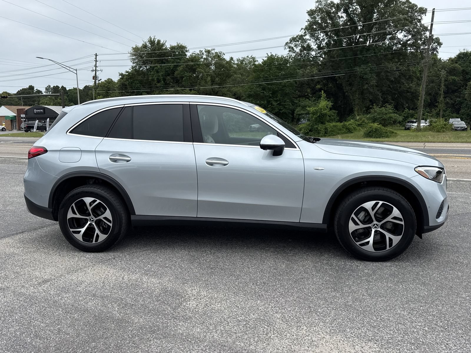 Certified 2025 Mercedes-Benz GLC 350e 4MATIC image 6