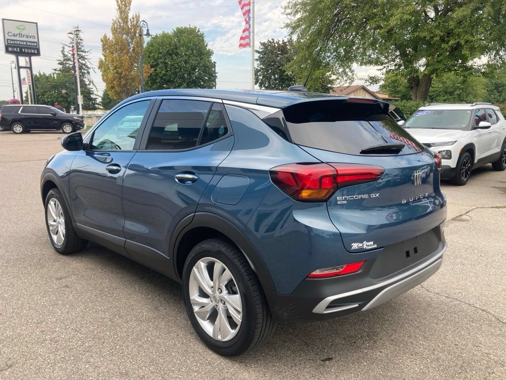 Used 2024 Buick Encore GX Preferred AWD/4WD image 7