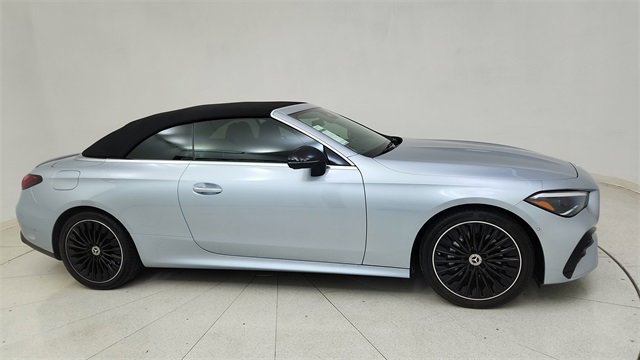 Used 2025 Mercedes-Benz CLE 300 4MATIC Cabriolet image 13