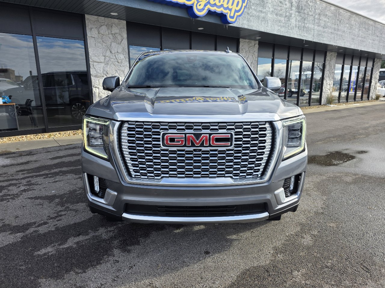 Used 2021 GMC Yukon Denali w/ Denali Ultimate Package image 16