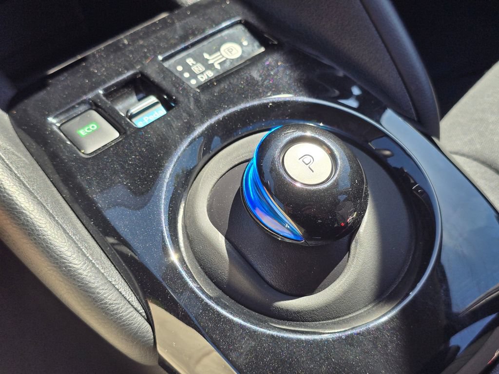 Used 2025 Nissan Leaf SV Plus FWD image 34
