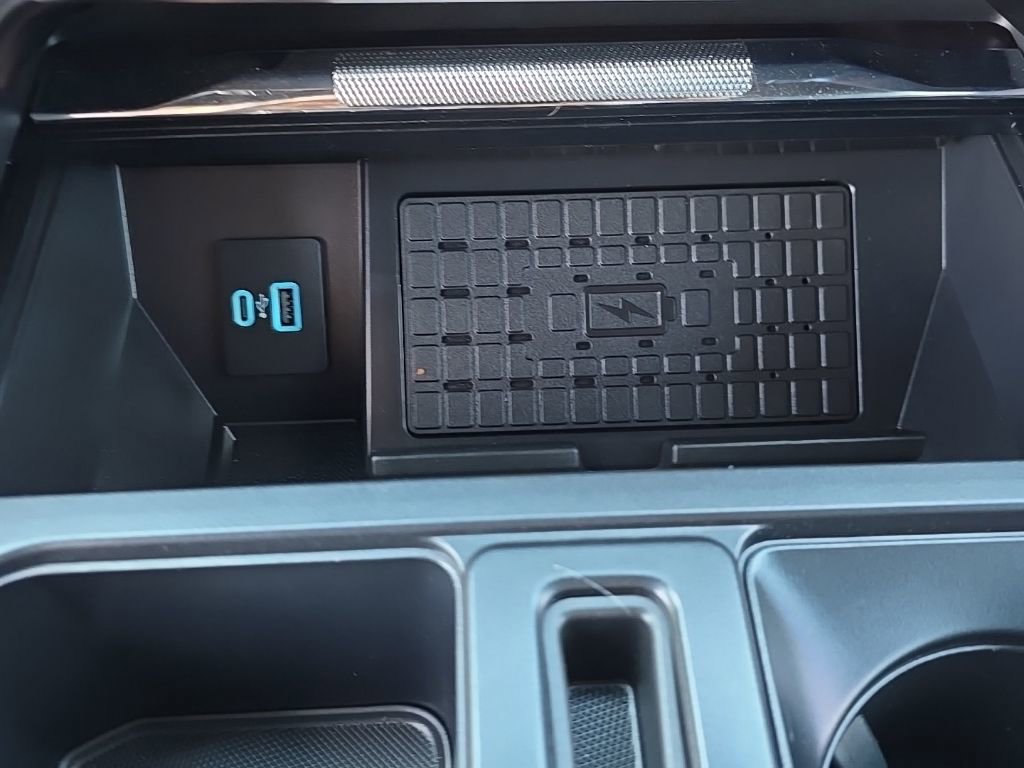 Used 2024 Ford F150 Platinum w/ FX4 Off-Road Package image 30