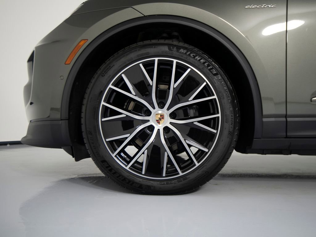 New 2026 Porsche Macan 4 Electric AWD/4WD image 14