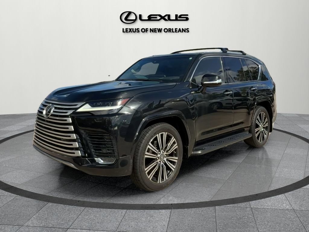 Used 2022 Lexus LX 600 4WD w/ Luxury Package image 3