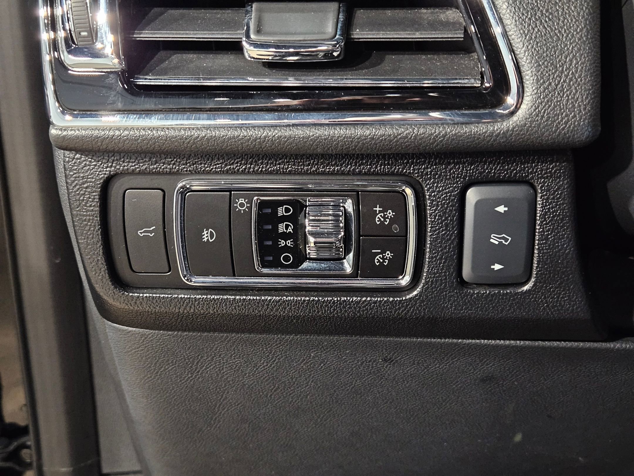 Used 2024 Lincoln Navigator Reserve image 26