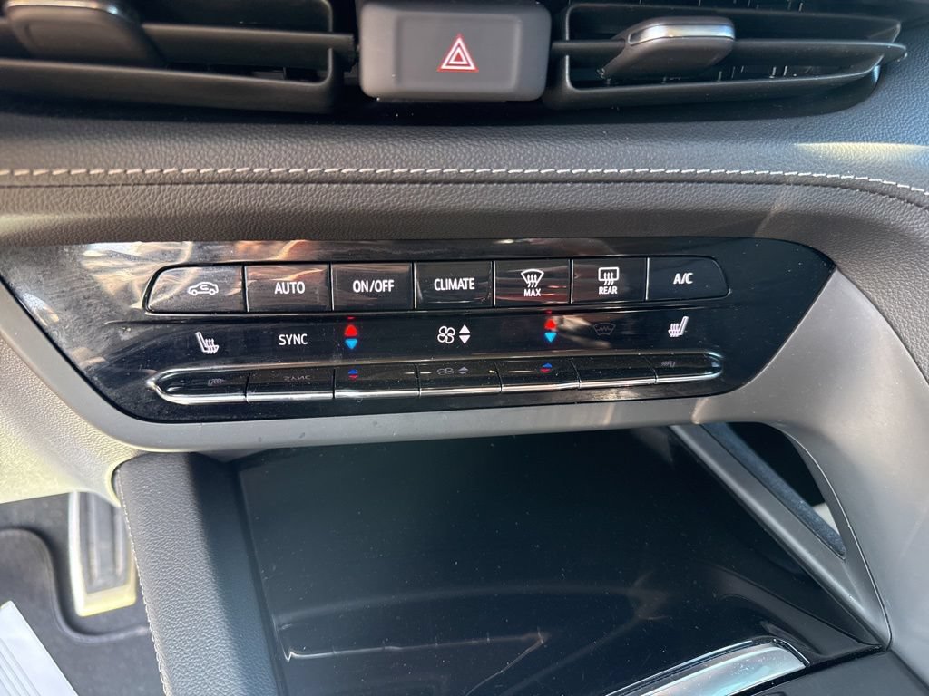 Used 2023 Buick Envision Preferred w/ Sport Touring Package AWD/4WD image 36