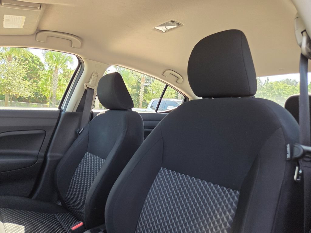 Used 2022 Nissan Versa S FWD image 23