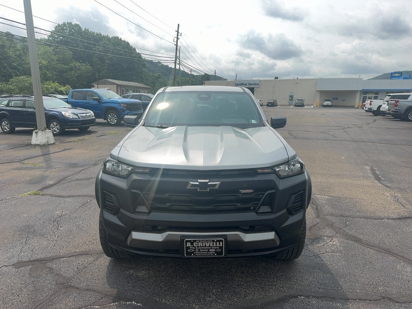 Used 2024 Chevrolet Colorado Trail Boss AWD/4WD image 3