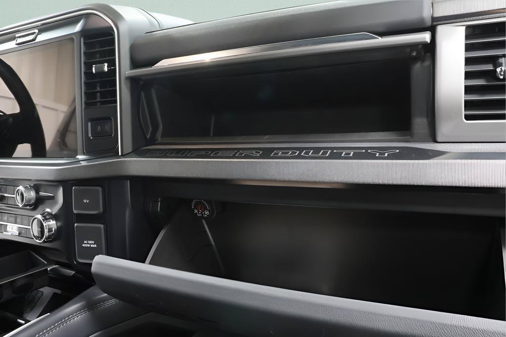 Used 2025 Ford F250 Platinum AWD/4WD image 32