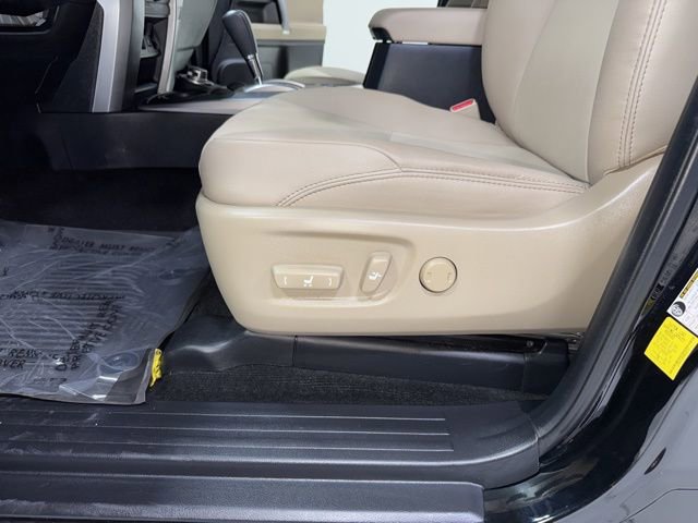 Used 2022 Toyota 4Runner SR5 Premium w/ Moonroof Package AWD/4WD image 8