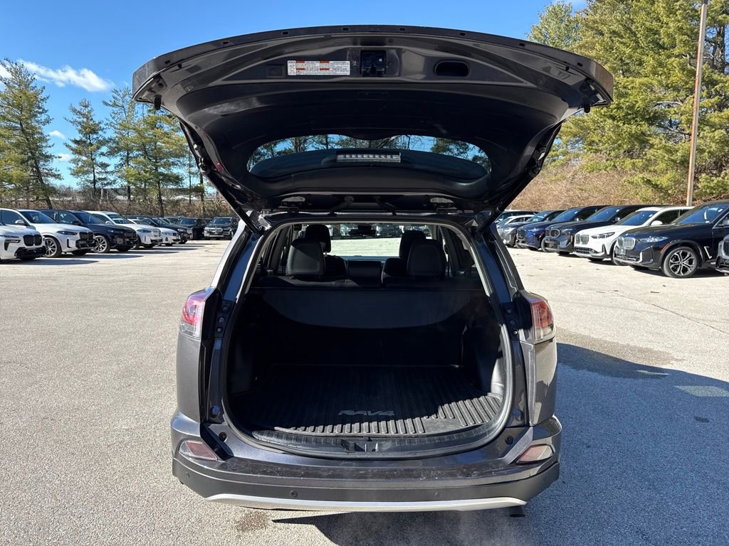 Used 2016 Toyota RAV4 Limited image 23