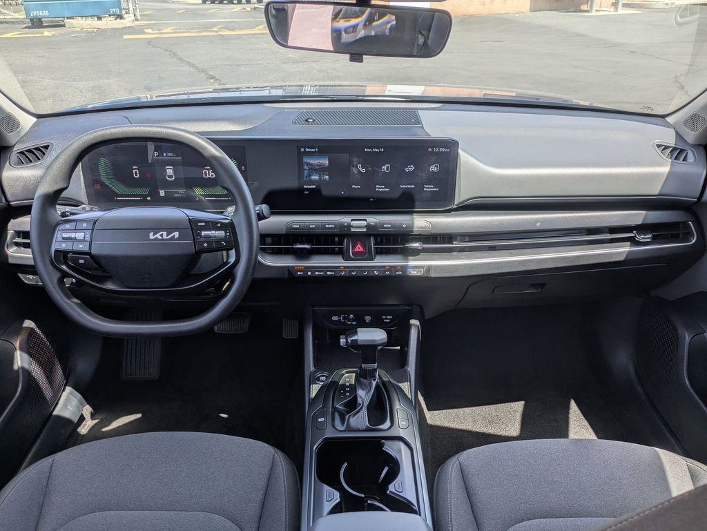 Used 2025 Kia K4 LXS image 28
