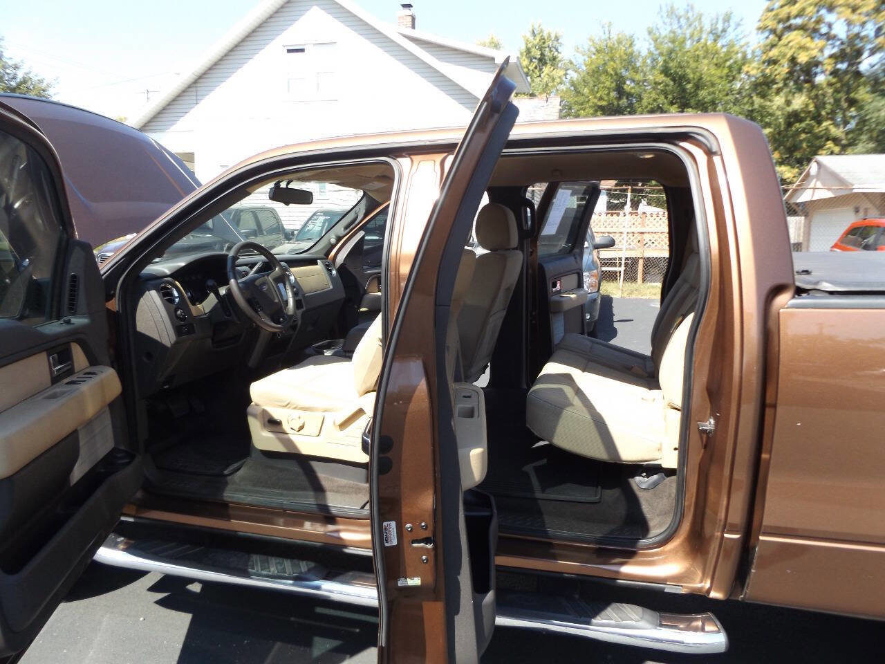 Used 2012 Ford F150 XLT w/ XTR Pkg image 12