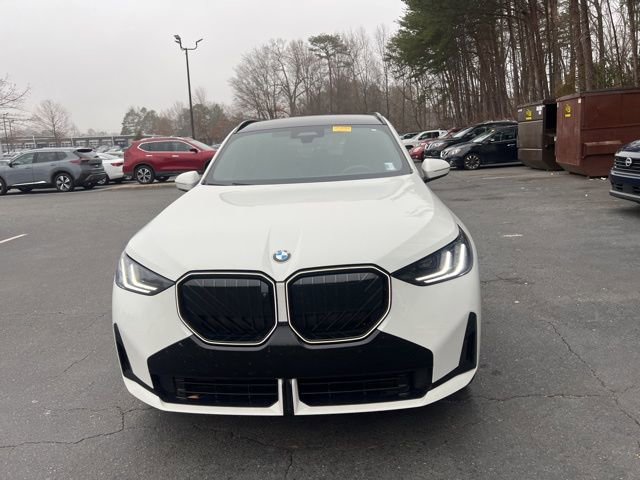 Used 2025 BMW X3 xDrive30i w/ Premium Package image 2