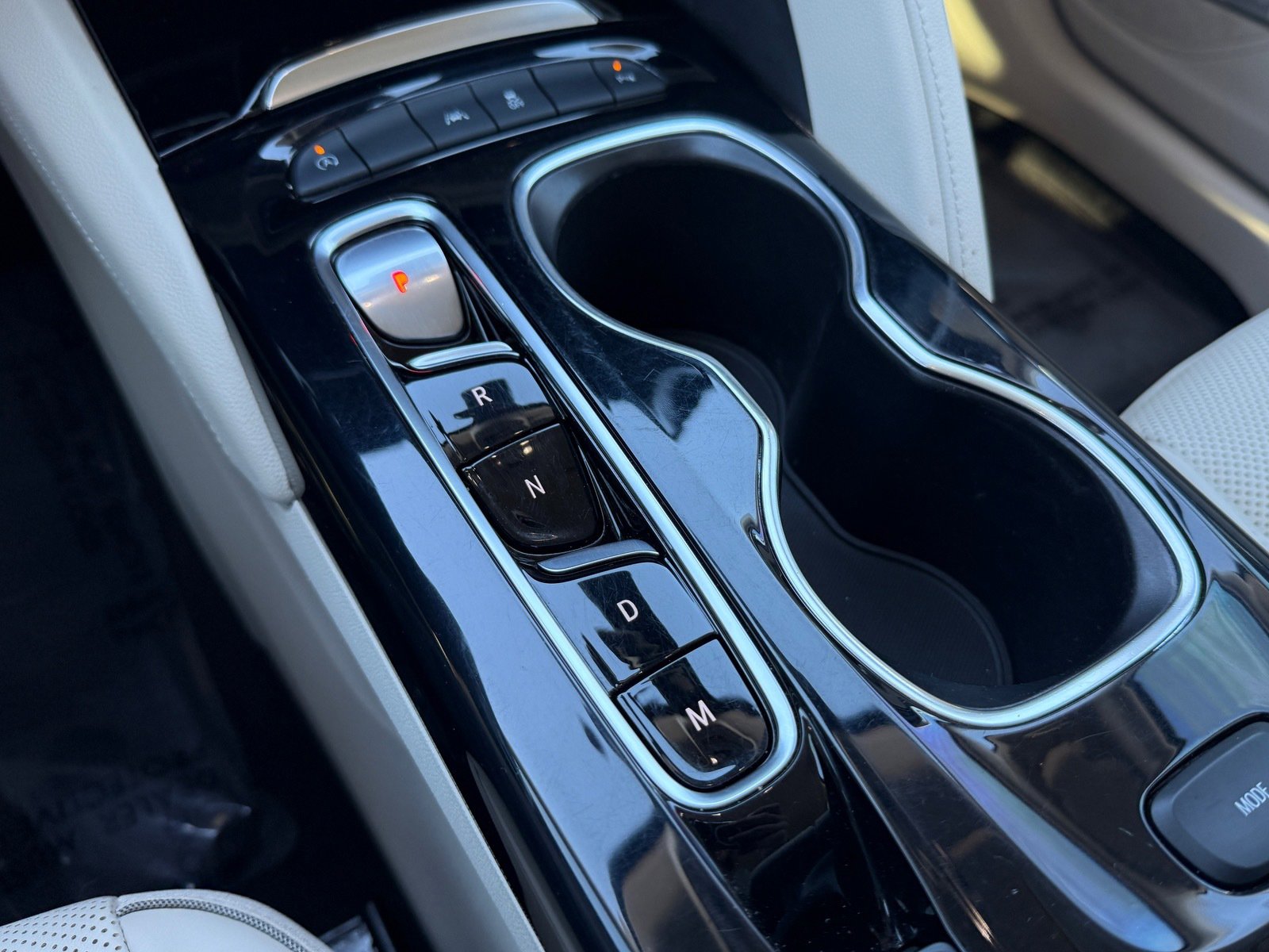 Used 2021 Buick Envision Essence w/ Technology Package I image 22