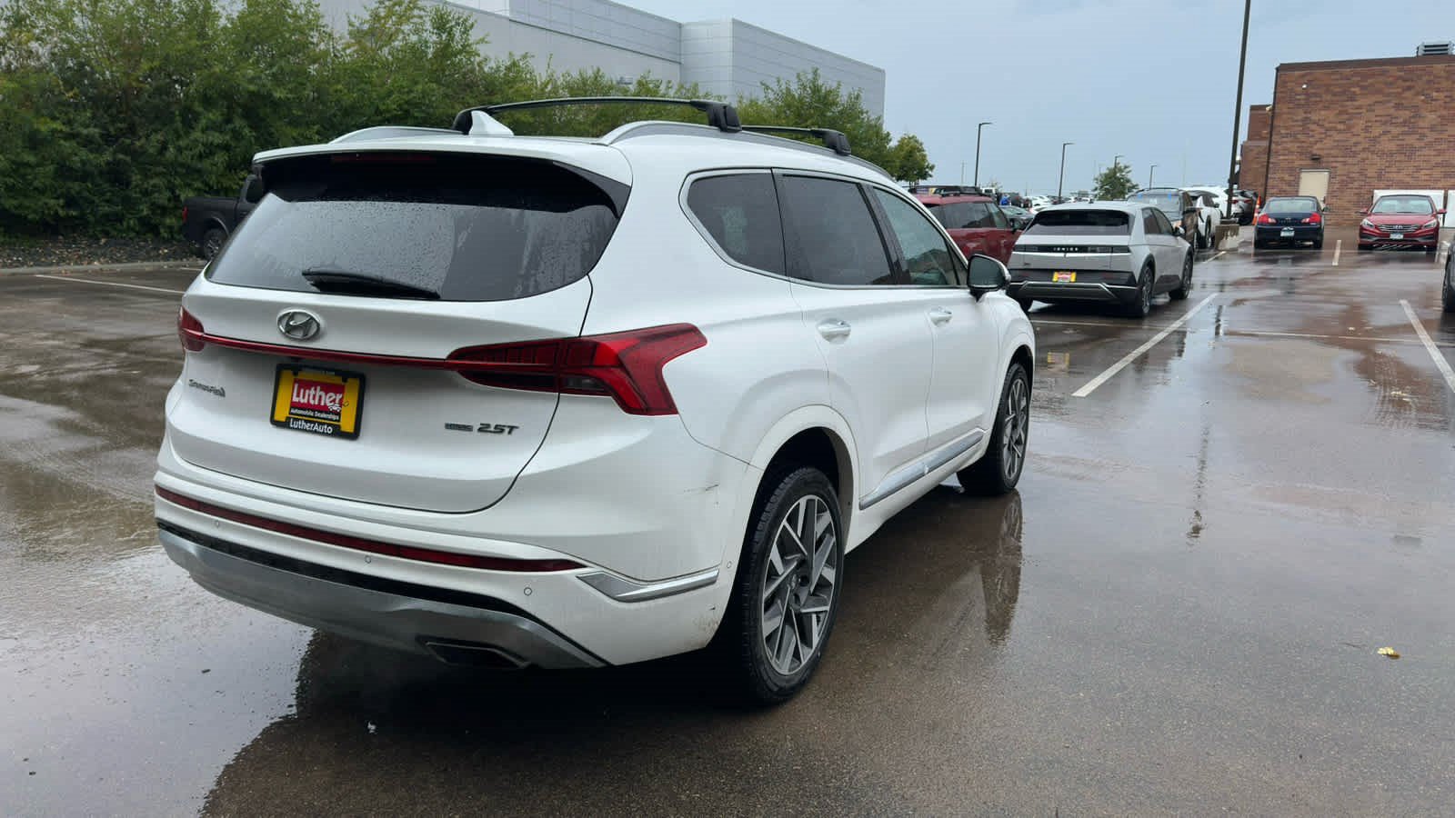 Used 2023 Hyundai Santa Fe Calligraphy w/ Cargo Package AWD/4WD image 2