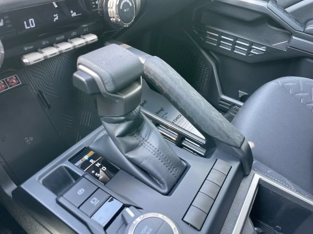 Used 2026 Toyota Tacoma SR5 AWD/4WD image 17